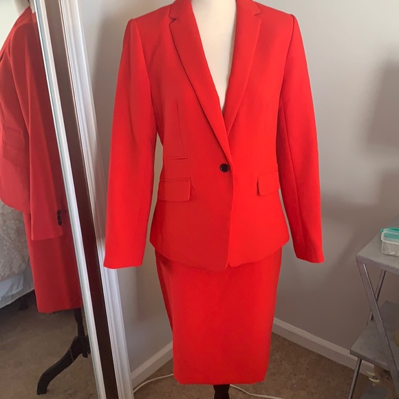 Banana Republic Dresses & Skirts - Banana republic jacket and skirt